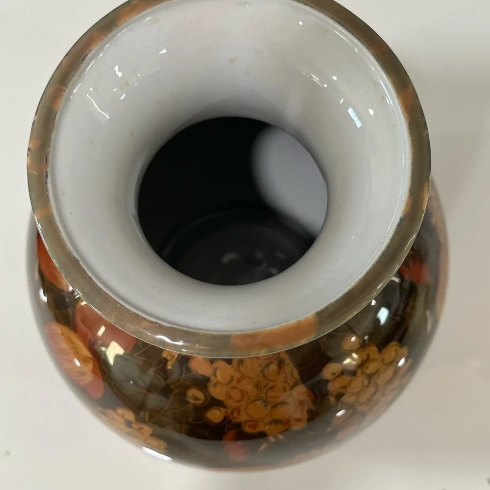 - Simpson dark green fruit/floral design vase